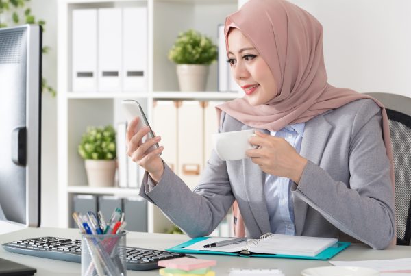 Self-employed young muslim hijabi woman _ house service _ home services _ house service App