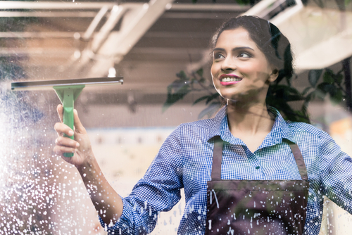 Small Businesses should Hire Window Cleaners to Maintain their Shop Front￼